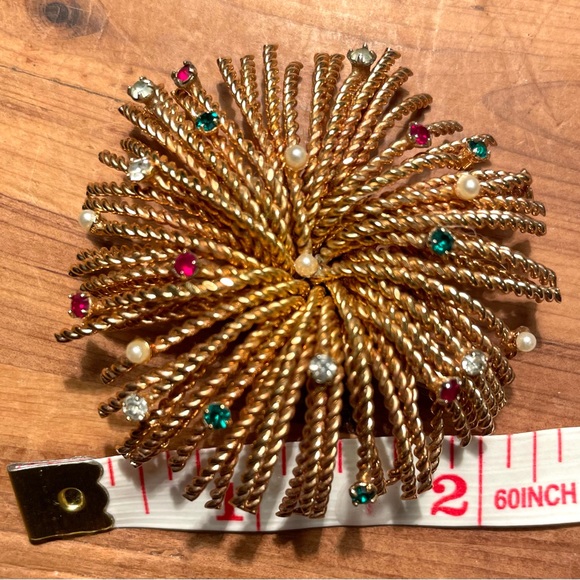 Holiday starburst brooch - Picture 4 of 6